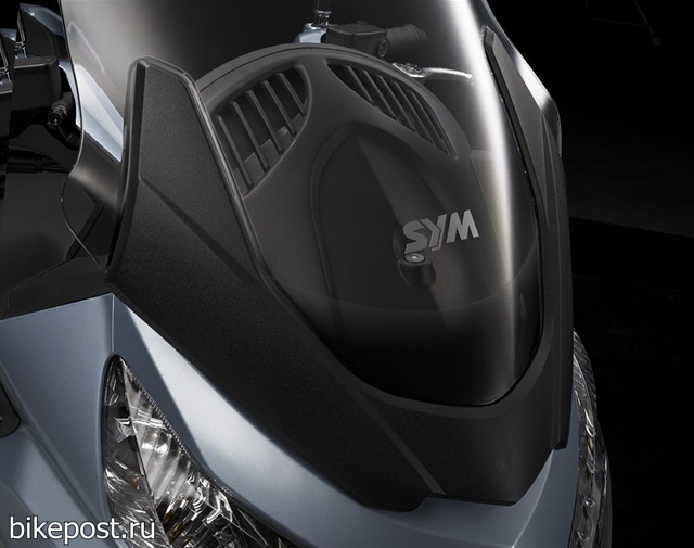 Новые скутеры Sym 400i и 600i MaxSym 2012