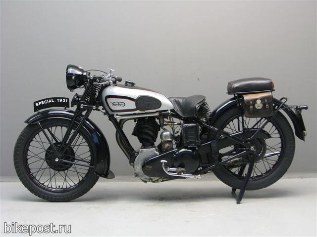 Старинный мотоцикл Norton16H (1931)