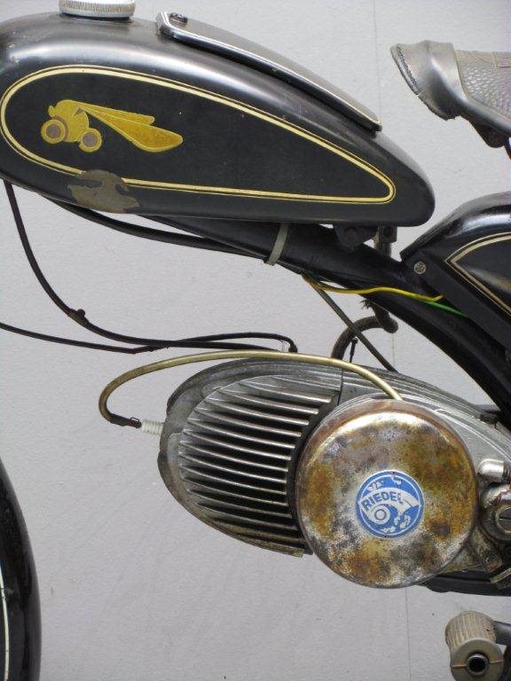 Старинный мотоцикл Imme Riedel R100