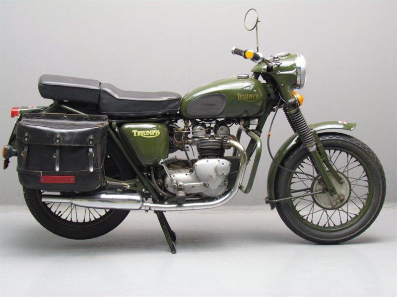 Ретро мотоцикл Triumph 3TA 1967