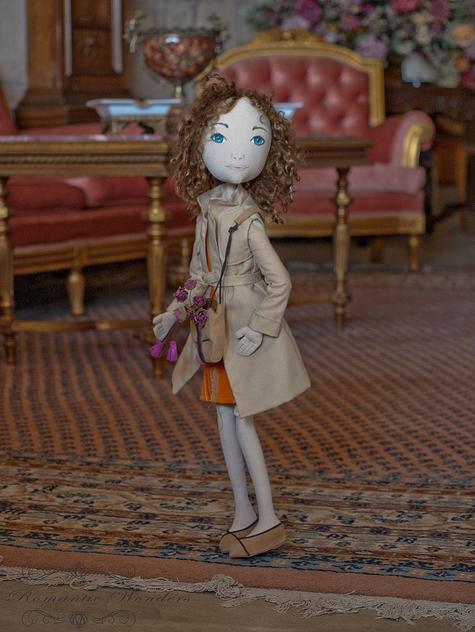 кукла во дворце
