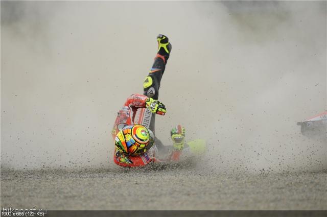 Падение Валентино Росси в Гран При Мотеги